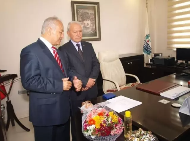 Lapseki'de Devir Teslim Törenleri Lapseki'de Devir Teslim Törenleri