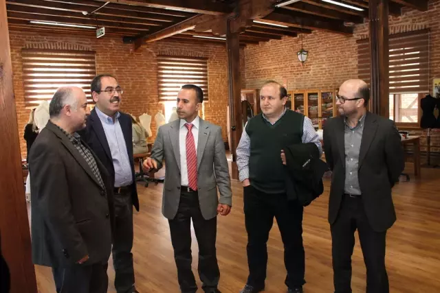 Bebe Giyimciler Faruk Sarac Ile Isbirligi Yapiyor Bursa