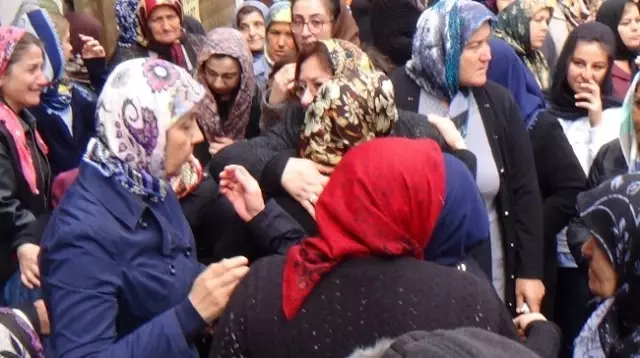 Başkan Olduktan 5 Gün Sonra Babasını Kaybetti Başkan Olduktan 5 Gün Sonra Babasını Kaybetti
