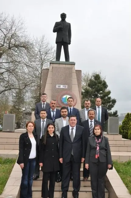 Alaplı Belediye Başkanı Nuri Tekin,'Biz Hiç Kimsenin Ekmeğiyle Oynamayacağız' Alaplı Belediye Başkanı Nuri Tekin,'Biz Hiç Kimsenin Ekmeğiyle Oynamayacağız'