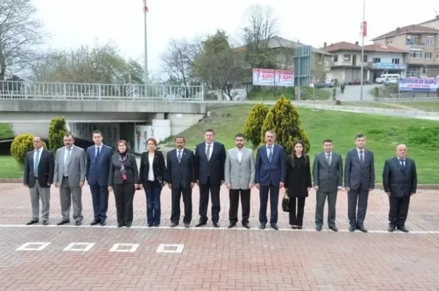 Alaplı Belediye Başkanı Nuri Tekin,'Biz Hiç Kimsenin Ekmeğiyle Oynamayacağız' Alaplı Belediye Başkanı Nuri Tekin,'Biz Hiç Kimsenin Ekmeğiyle Oynamayacağız'