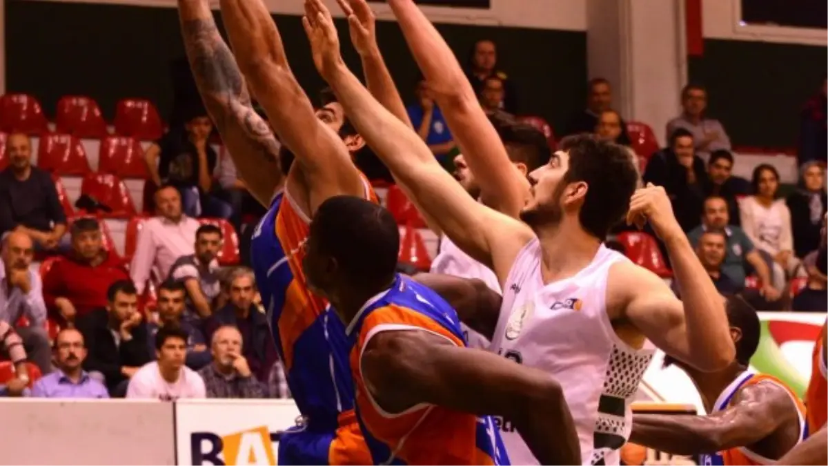 betstra Basketbol Liginde Oynuyor