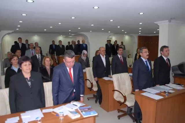 Ercengiz Başkanlığında İlk Meclis Toplandı Ercengiz Başkanlığında İlk Meclis Toplandı