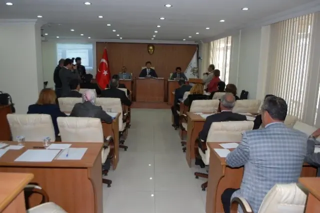 Ercengiz Başkanlığında İlk Meclis Toplandı Ercengiz Başkanlığında İlk Meclis Toplandı
