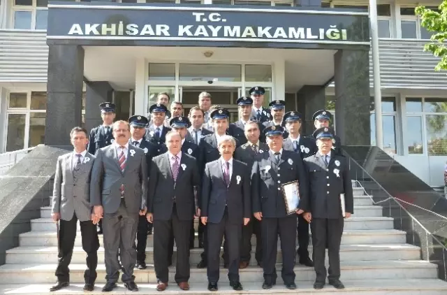 Akhisar'da Polis Teşkilatı'nın 169.kuruluşu Kutlandı Akhisar'da Polis Teşkilatı'nın 169.kuruluşu Kutlandı