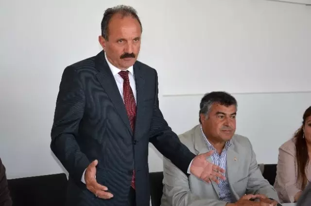 Fethiye CHP'den Başkan Saatcı'ya Tebrik Ziyareti Fethiye CHP'den Başkan Saatcı'ya Tebrik Ziyareti