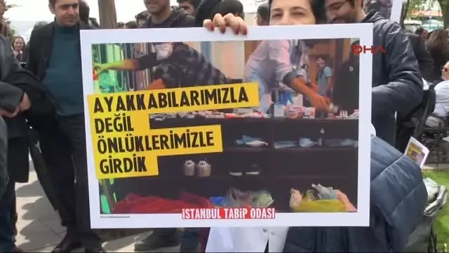 Dolmabahçe Camii Önününde Doktor Eylemi