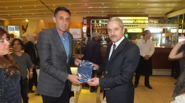 Kuşadası'nda Özel İdare Personeline Veda Yemeği Kuşadası'nda Özel İdare Personeline Veda Yemeği
