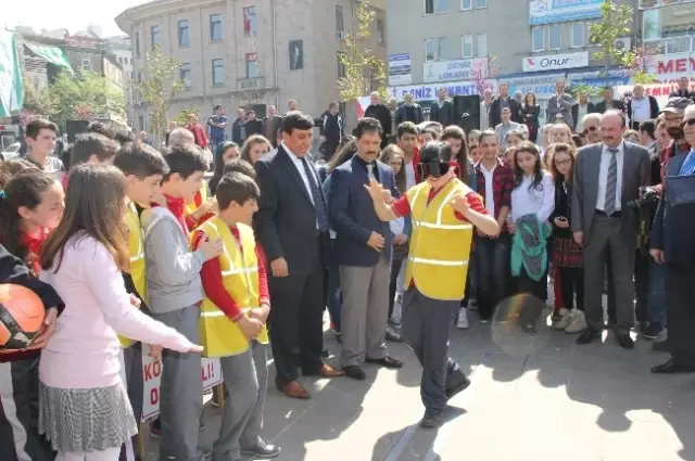 Simülatörde Savrulan Sürücüler Emniyet Kemerinin Önemini Anladı