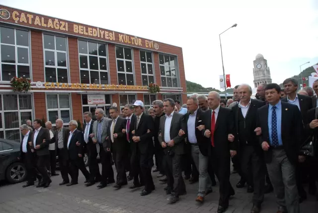 21 Nisan'da İhalesi Başlayacak Çates İçin Protesto Yürüyüşü 21 Nisan'da İhalesi Başlayacak Çates İçin Protesto Yürüyüşü