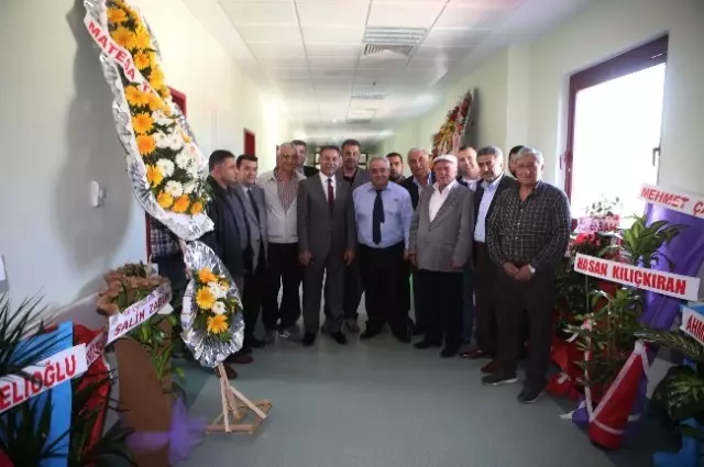 Özgül'e Ziyaretçi Akını
