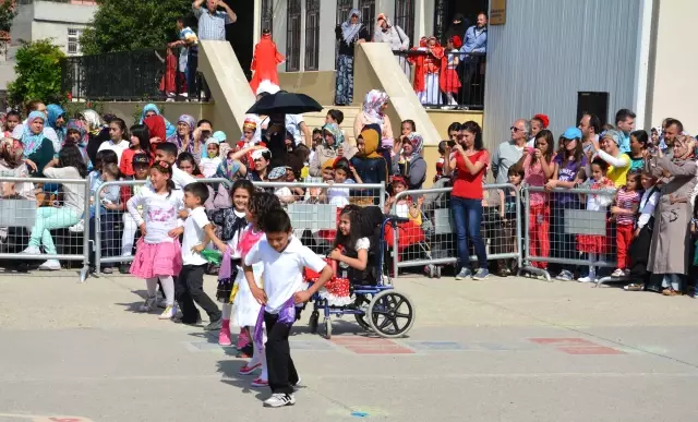 Ogrenciler Bir Kapakla Engel Asti En Son Haberler Milliyet