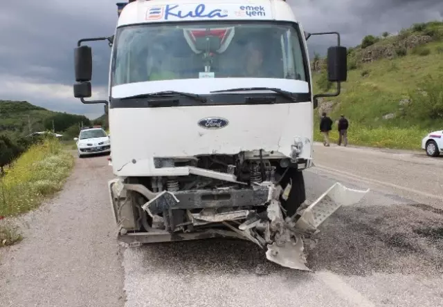 MHP'li Meclis Üyesi Trafik Kazasında Öldü MHP'li Meclis Üyesi Trafik Kazasında Öldü