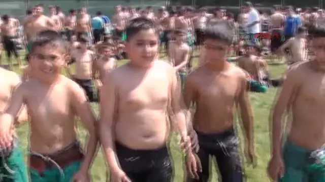 Kumluca'da Başpehlivan Recep Kara Oldu Kumluca'da Başpehlivan Recep Kara Oldu