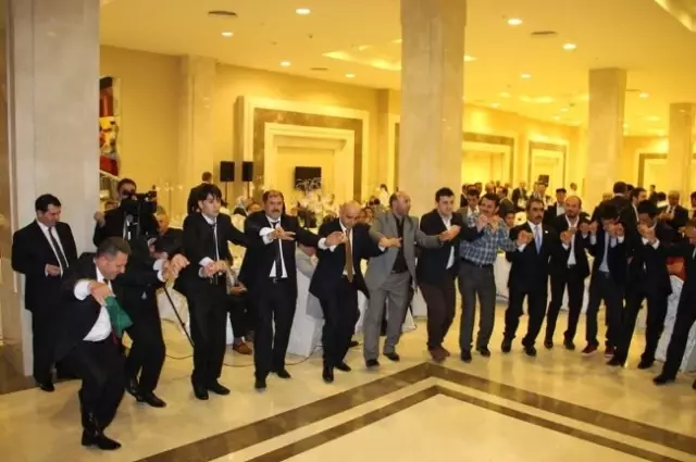 Marmara Oltulular Derneğinden Coşkulu 25 Mart Gecesi Marmara Oltulular Derneğinden Coşkulu 25 Mart Gecesi