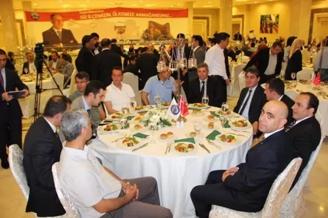 Marmara Oltulular Derneğinden Coşkulu 25 Mart Gecesi Marmara Oltulular Derneğinden Coşkulu 25 Mart Gecesi