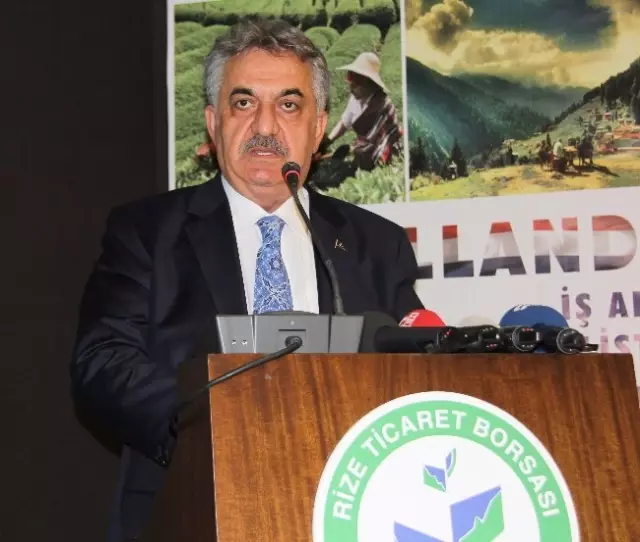 Bakanlar Mehdi Eker ve Hayati Yazıcı Rize'de