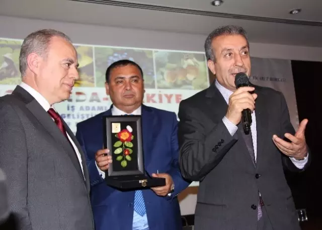 Bakanlar Mehdi Eker ve Hayati Yazıcı Rize'de