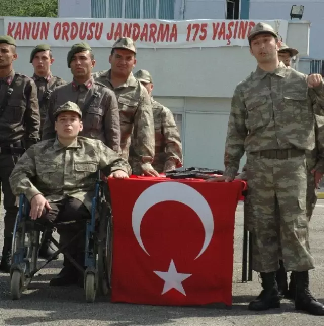 Giresun'da 21 Engelli Yemin Ederek Asker Oldu