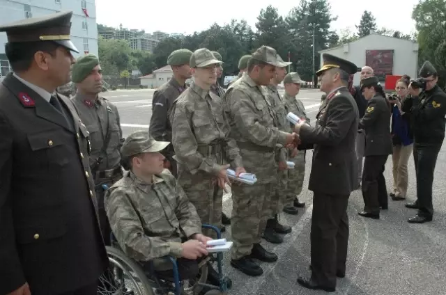 Giresun'da 21 Engelli Yemin Ederek Asker Oldu