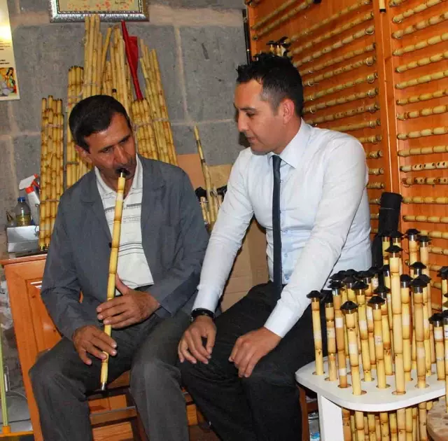 İnsanların 'Ney' Merakını Hediyelik Amaçla Üretilenler Engelliyor İnsanların 'Ney' Merakını Hediyelik Amaçla Üretilenler Engelliyor