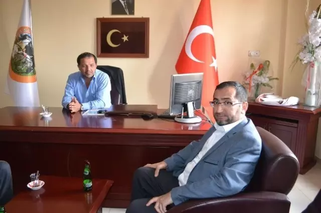 Kula'da Müftü Özmet Başkan Uygun'u Ziyaret Etti