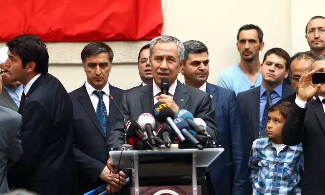 Arınç, Restore Edilen Aziz Mahmut Hüdai Camii'ni Hizmete Açtı Arınç, Restore Edilen Aziz Mahmut Hüdai Camii'ni Hizmete Açtı
