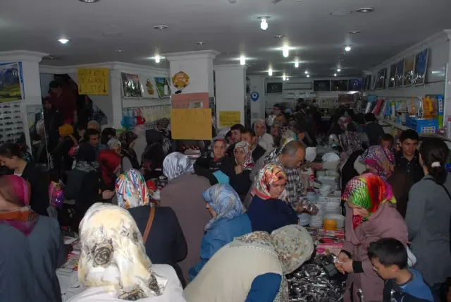 Kırıkkale'de Ucuzluk İzdihamı Yaşandı
