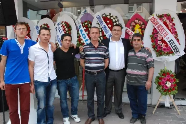 Kelebek Mobilyanın Yeni Mutfak Mağazası Açıldı Kelebek Mobilyanın Yeni Mutfak Mağazası Açıldı