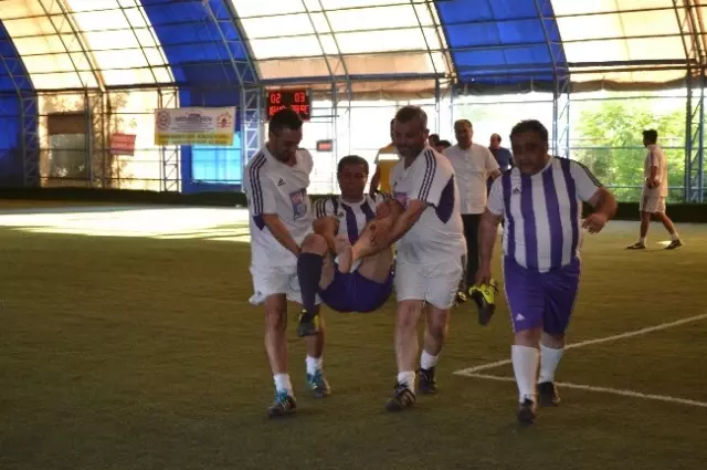 Ereğli'de Kurumlar Arası Futbol Turnuvası Düzenlendi