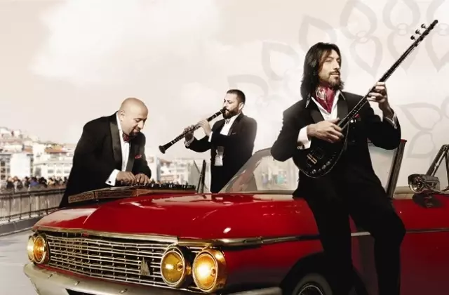 Aşık Veysel'de '10 Numara' Geceler Aşık Veysel'de '10 Numara' Geceler