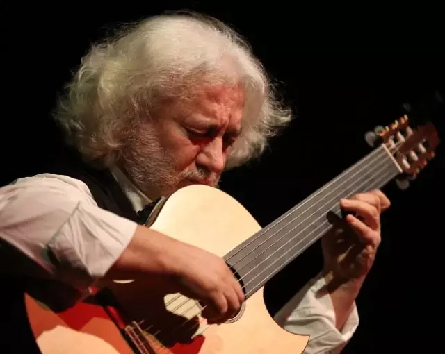 Aşık Veysel'de '10 Numara' Geceler Aşık Veysel'de '10 Numara' Geceler