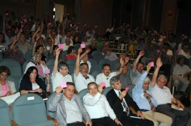 Antalya Kent Konseyi Başkanlığı'na Yeniden Semanur Kurt Seçildi