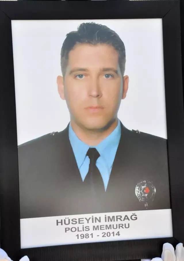 Edirne'de Şehit Düşen Polisin Babası: Oğlum Seni Böyle mi Götürecektik Edirne'de Şehit Düşen Polisin Babası: Oğlum Seni Böyle mi Götürecektik