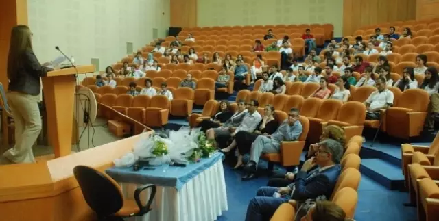 Adana'da Genç Hekimlere Sorumlulukları Anlatıldı