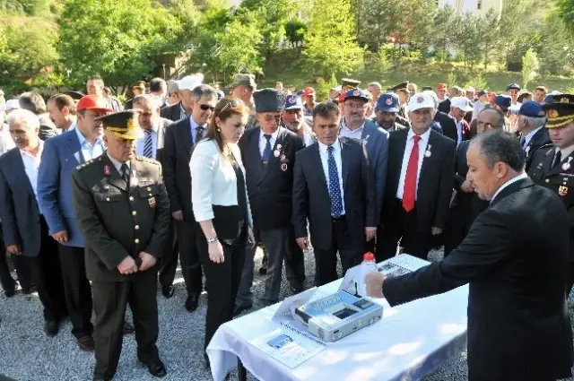 Gümüşhane'de Jandarma'nın 175.kuruluş Yılı Kutlandı Gümüşhane'de Jandarma'nın 175.kuruluş Yılı Kutlandı