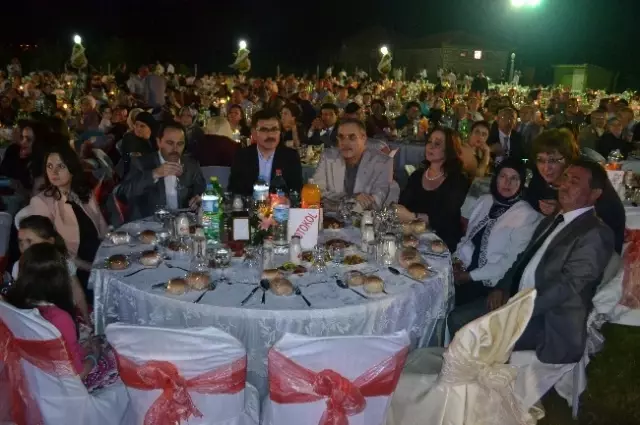Bigadiç Belediye Başkanı Avcu, Oğlunu Evlendirdi