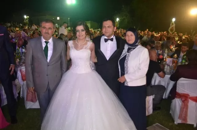 Bigadiç Belediye Başkanı Avcu, Oğlunu Evlendirdi