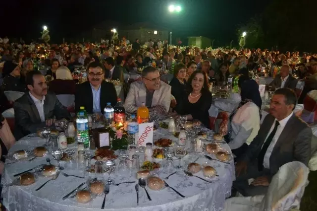 Bigadiç Belediye Başkanı Avcu, Oğlunu Evlendirdi
