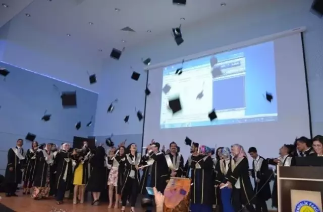 Hemşire ve Doktor Adayları Düzenlenen Törenle Yemin Etti