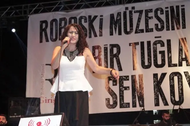 Diyarbakır'da Uludere'de Hayatını Kaybeden 34 Vatandaş İçin Etkinlik Düzenlendi Diyarbakır'da Uludere'de Hayatını Kaybeden 34 Vatandaş İçin Etkinlik Düzenlendi
