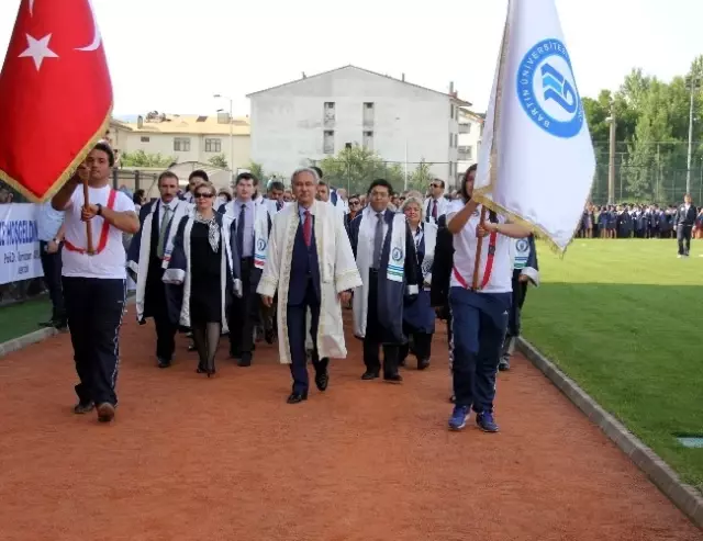 Bü'de Mezuniyet Heyecanı Bü'de Mezuniyet Heyecanı