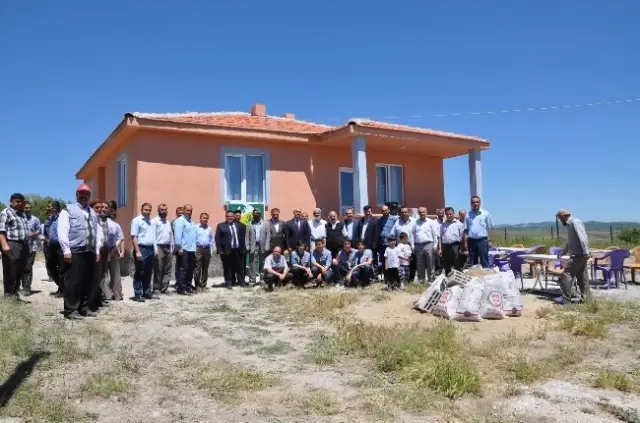 Yardıma Muhtaç Aileye Ev Yardımı Haberler