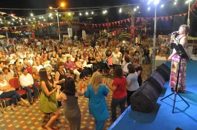 Güzelbahçe Deniz Festivali'nde Coşku Sürüyor