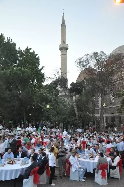 Başbakan, Balıkesir Müsiad'ın İftarına Canlı Bağlandı Başbakan, Balıkesir Müsiad'ın İftarına Canlı Bağlandı