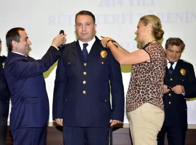 Antalya'da 32 Polis Memuru Bir Üst Türbeye Terfi Etti Antalya'da 32 Polis Memuru Bir Üst Türbeye Terfi Etti