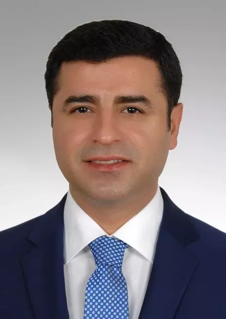 Selahattin Demirtaş, Mal Varlığını YSK'ya Bildirdi - Haberler