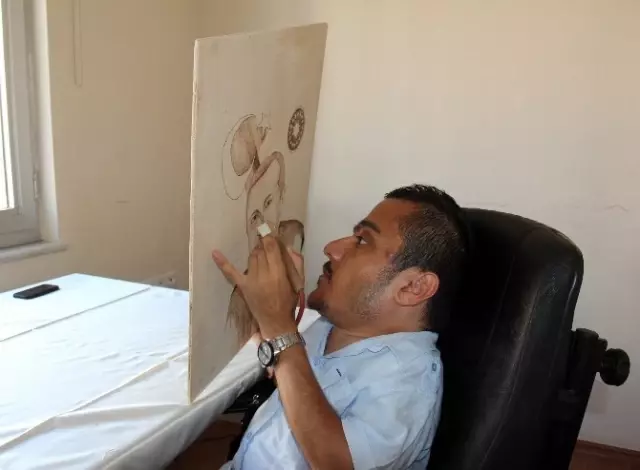 Engelli Ressamın Tek Hayali Yaptığı Resmi Başbakan'a Hediye Etmek