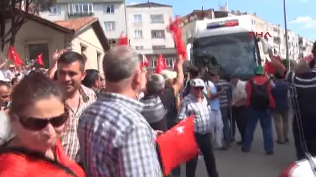 İhsanoğlu: Bayrağın ve Vatanın Birliği Türkiye'nin Kırmızı Çizgisidir