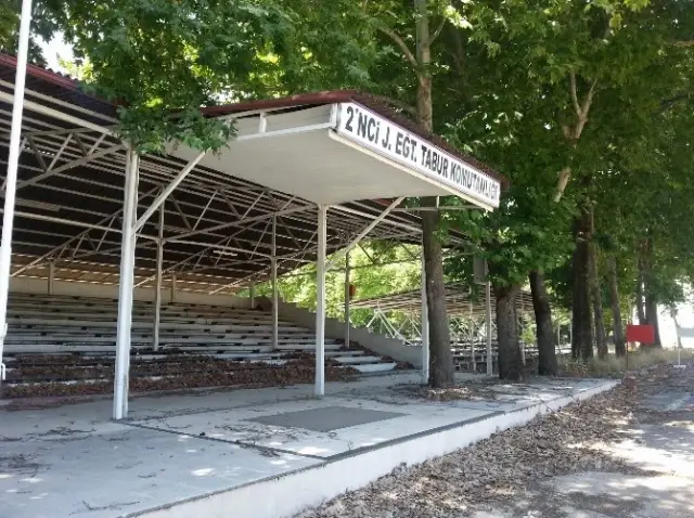Türkiye'nin Jandarma Fabrikasında Şimdi Otlar Yetişiyor Türkiye'nin Jandarma Fabrikasında Şimdi Otlar Yetişiyor